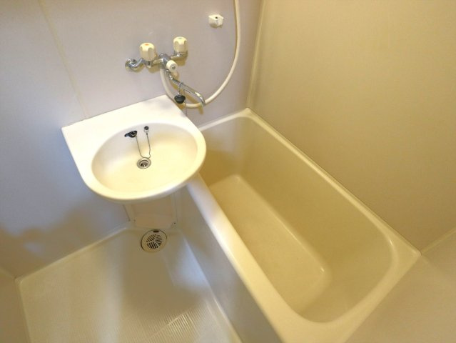 第15正田ビルの浴室