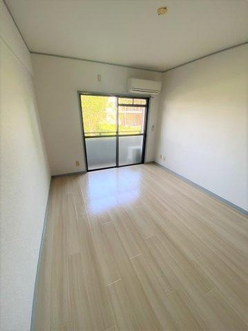 第15正田ビルの居間・リビング