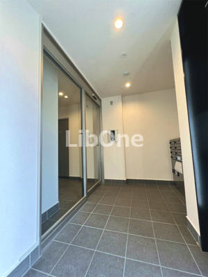 【ロビー】 | ムーンライト コントラバス