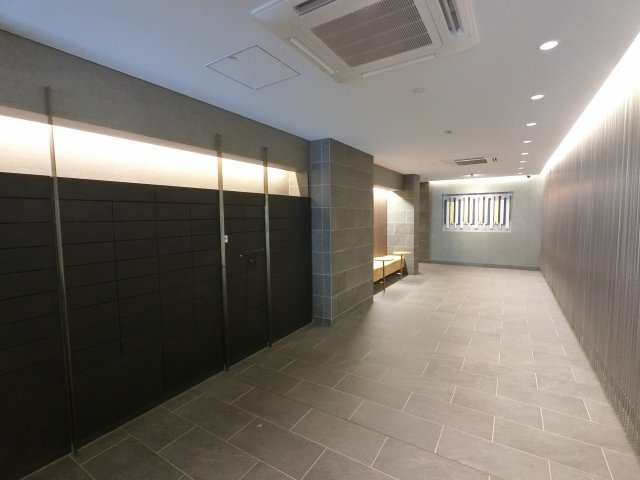 ＢＰＲレジデンス本八幡のエントランス