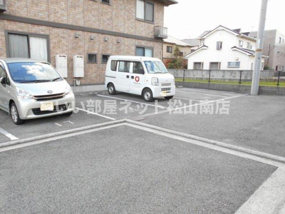 【駐車場】 | リビングタウン高岡　C棟