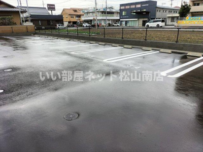 【駐車場】 | スペランツァ　ドゥーエ