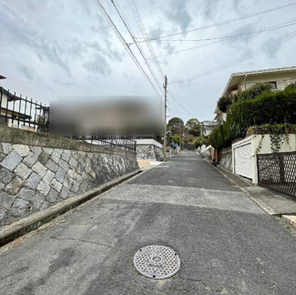 【前面道路含む現地写真】