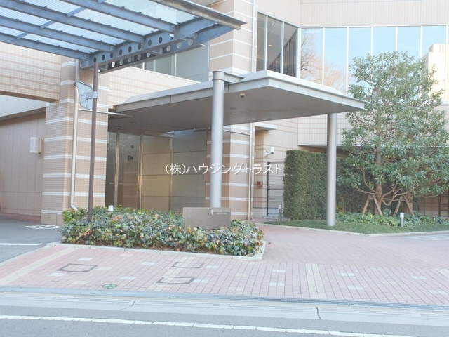 仲介手数料無料　小手指タワーズ　ディアスカイタワーのエントランス