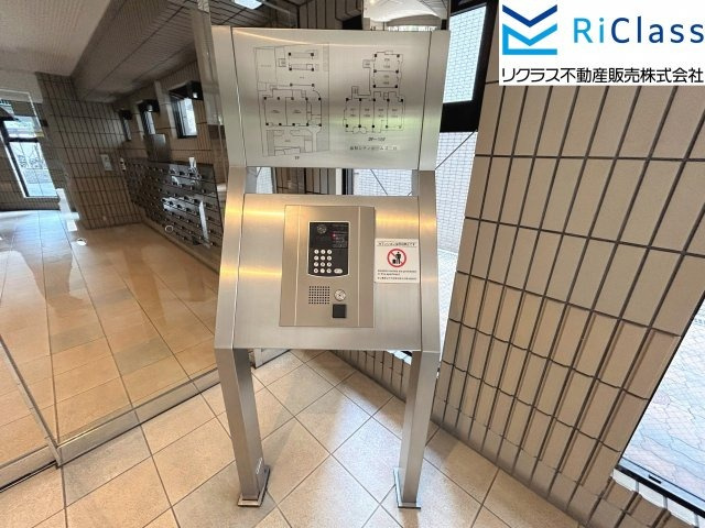 藤和シティホームズ三宮のエントランス|落ち着いたエントランスです
オートロックです