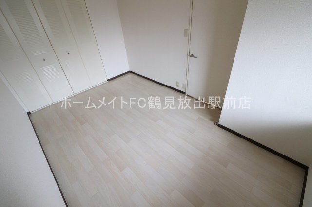サンシャイン鶴見緑地の洋室