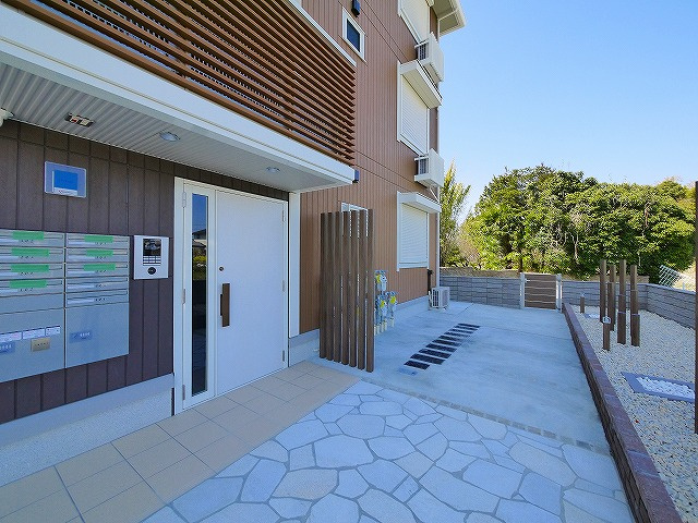 アバンサールピノのエントランス|建物の内部です