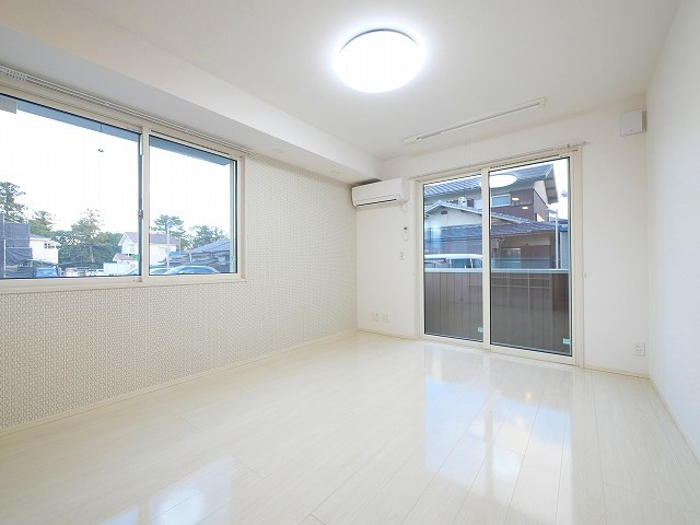 アバンサールピノの居間・リビング