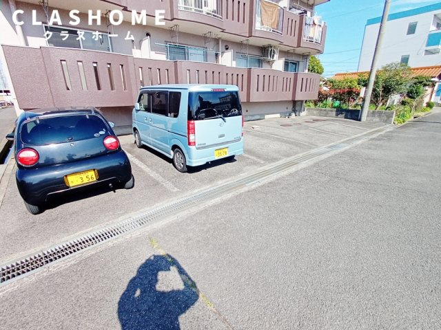 めぞんオリーブ　　　刈谷市近郊の賃貸はクラスホームの駐車場