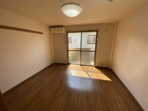 リッツハウス　　刈谷市近郊の賃貸はクラスホーム刈谷店の居間・リビング