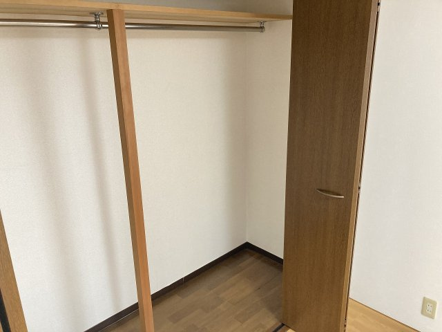 セゾン　ド　パークの収納