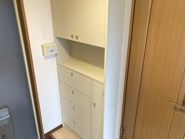 セゾン　ド　パークの玄関