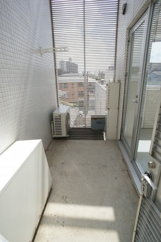 FLAT　Yのバルコニー|１階は広いテラスが付いてます(別のお部屋の写真です！）