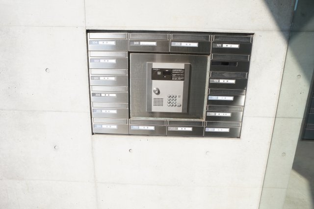 FLAT　Yのエントランス|オートロックで安心ですね(別のお部屋の写真です！）