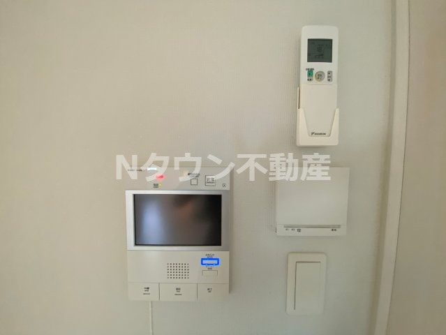 【セキュリティ】 | さくらHills NISHIKI Platinum Residence | モニター付きインターフォンです。