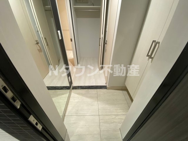 【玄関】 | さくらHills NISHIKI Platinum Residence | 落ち着いた玄関です
