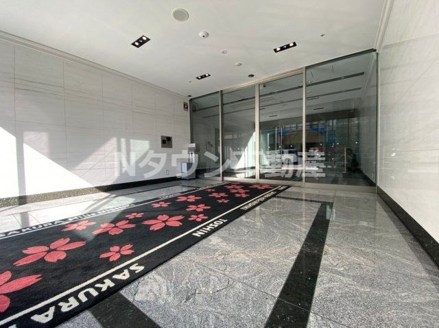 【ロビー】 | さくらHills NISHIKI Platinum Residence | 落ち着いたエントランスです