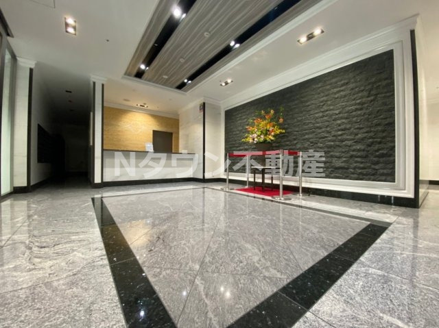【ロビー】 | さくらHills NISHIKI Platinum Residence | 清潔なロビーです