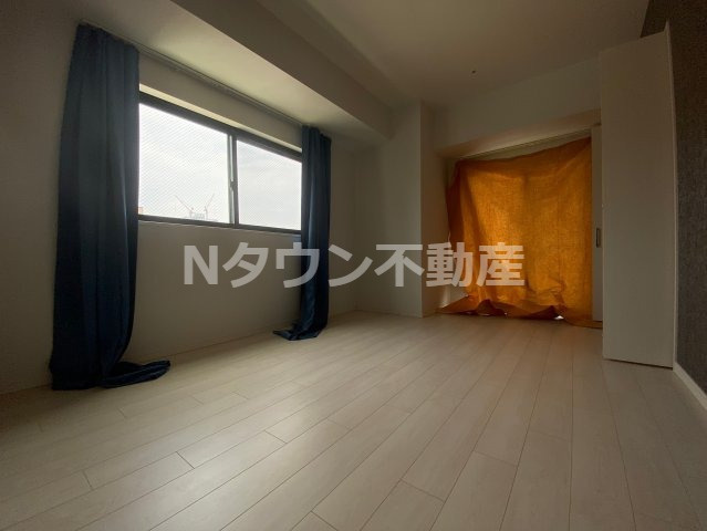 【居間・リビング】 | さくらHills NISHIKI Platinum Residence | ゆったり過ごせる居間です