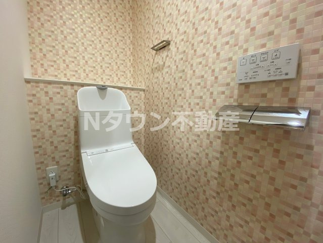 【トイレ】 | さくらHills NISHIKI Platinum Residence | 清潔感のあるトイレです