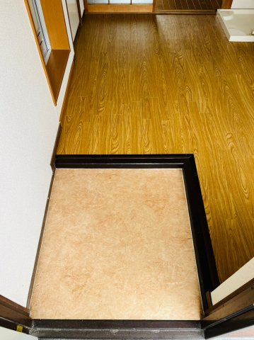 仲介手数料0円！！兵藤ビルの玄関