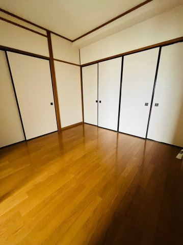 仲介手数料0円！！兵藤ビルの居間・リビング