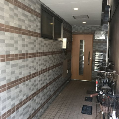 【エントランス】 | ＨＯＫＵＳＡＩ．Ｂ．Ｌ．Ｄ