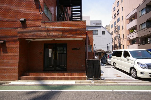 【エントランス】