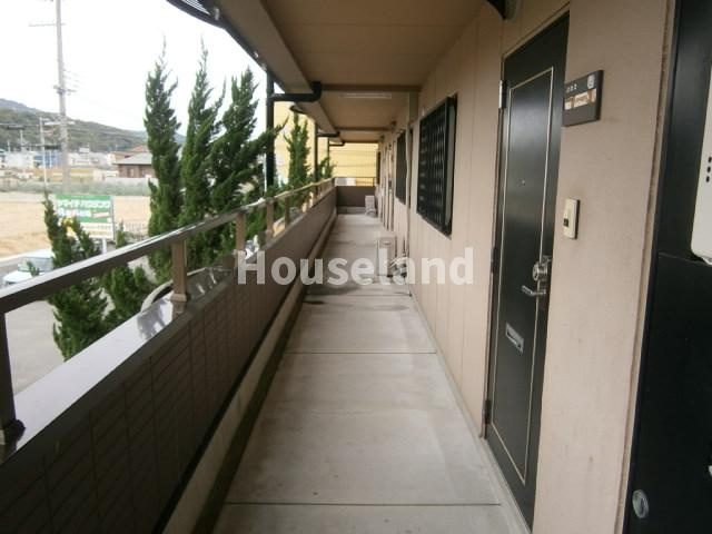 フローラ重根のロビー