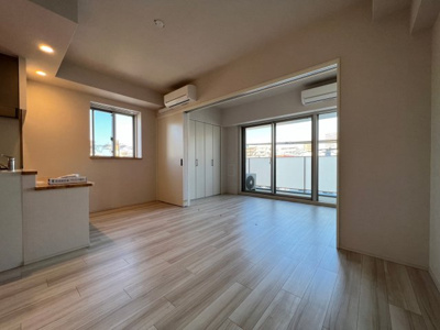 【居間・リビング】 | スプランディッド梅田北