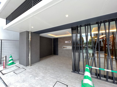 【エントランス】 | コンフォリア・リヴ南森町Q