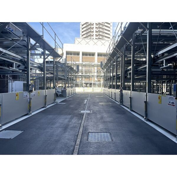 クレヴィアシティ西神中央の駐車場