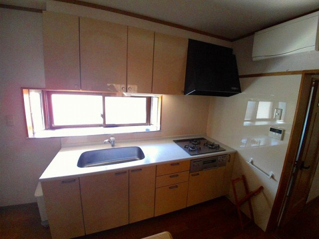 【キッチン】 | 西有明町平屋建住宅 | システムキッチンです