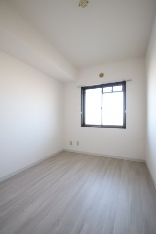 【子供部屋】 | オースター5番館 | 洋室4.6帖