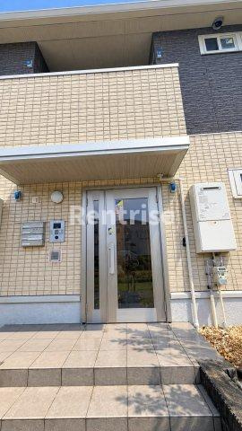 西五城ヒルズのエントランス