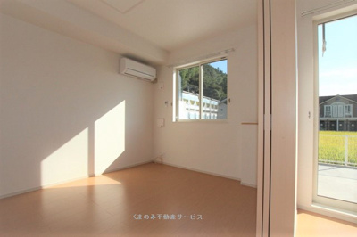 【居間・リビング】 | サンファミールⅢＢ | 居間です
サンファミールⅢB棟　102号室　平成24年9月28日撮影