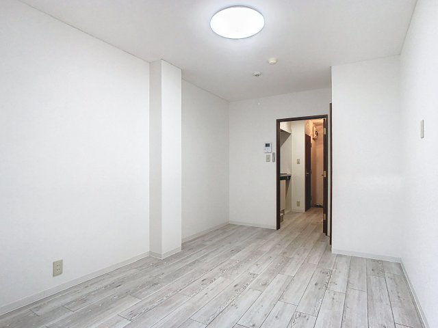 パンション白川の洋室