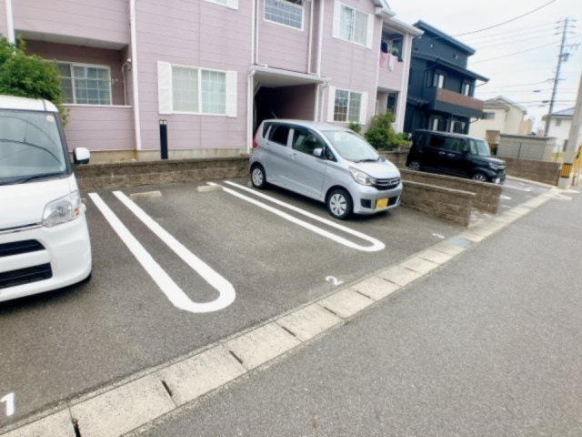 ノーブルハイツⅣの駐車場