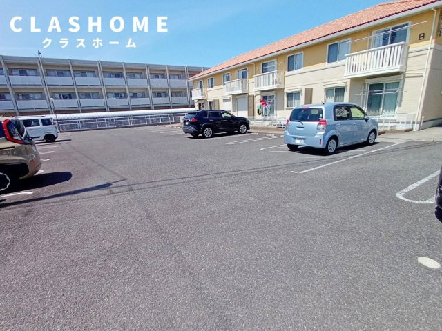 シャイン ダイワ　B棟の駐車場