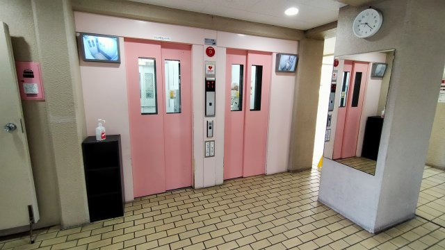 緑橋レックスマンションのその他共用部分|エレベーターは二期ございます。