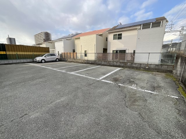 【駐車場】 | エクセルウィンズ | 駐車場です