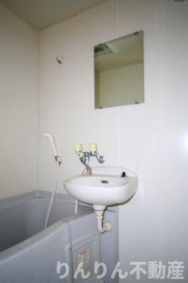 【独立洗面台】 | シーズンテラス山城 | 独立洗面台あり、毎朝おしゃれに忙しい女性の方におすすめです