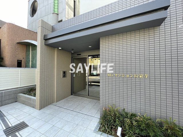 M‘ｓマンション長栄寺のエントランス