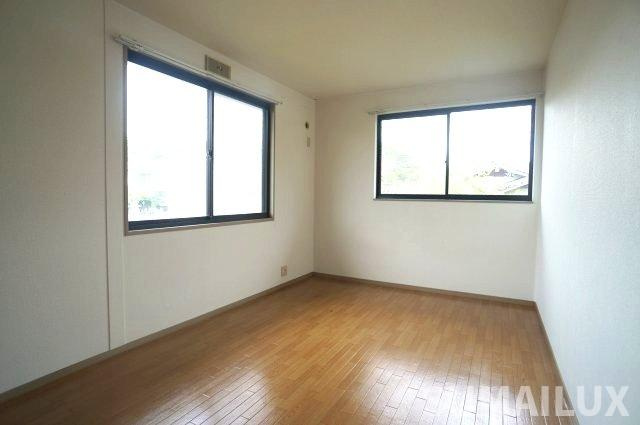 熊本市東区神園２丁目のアパートの洋室