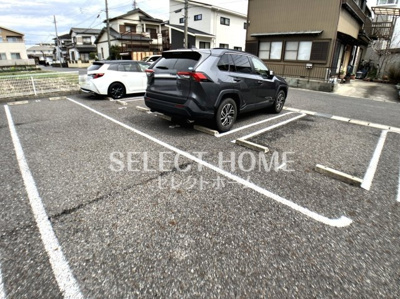 【駐車場】 | Ｋ．Ｉ．ハイツ | 車をお持ちの方に嬉しい駐車場付きの物件です