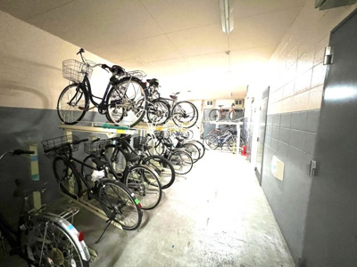 【駐車場】 | ツインタワー住利住吉館 | 駐輪場