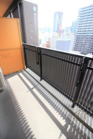 アクシオ梅田東のバルコニー