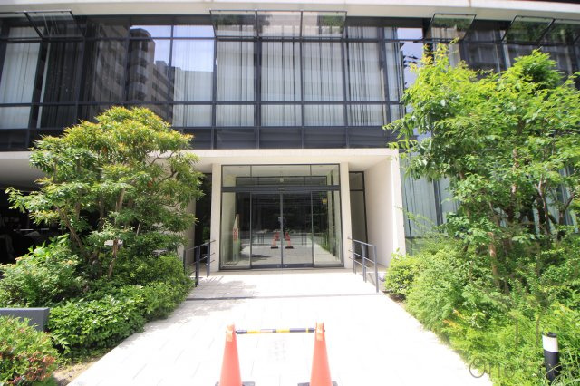 アクシオ梅田東のエントランス