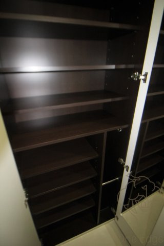 アクシオ梅田東の玄関