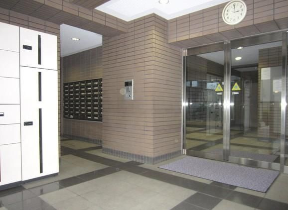 仲介手数料無料　アステール所沢のエントランス